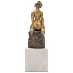 Clay sculpture "Sitting Prety"